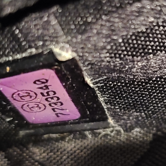 CHANEL Shoulder Bag - Picture 11 of 11